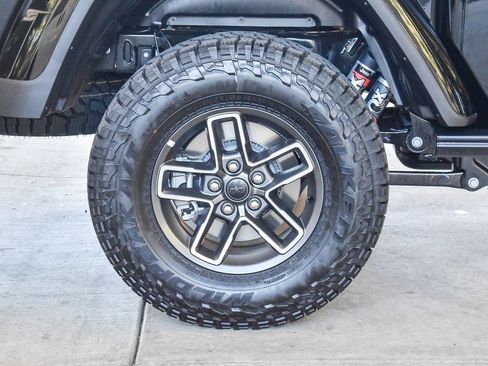 New 2026 Jeep Gladiator Mojave image 11