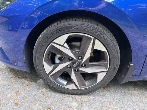 Certified 2023 Hyundai Elantra SEL w/ Convenience Package FWD image 5