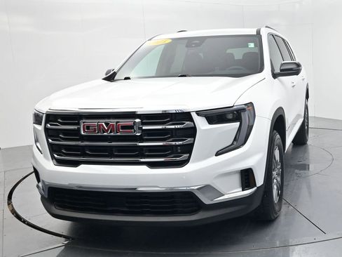 Used 2025 GMC Acadia Elevation FWD image 3