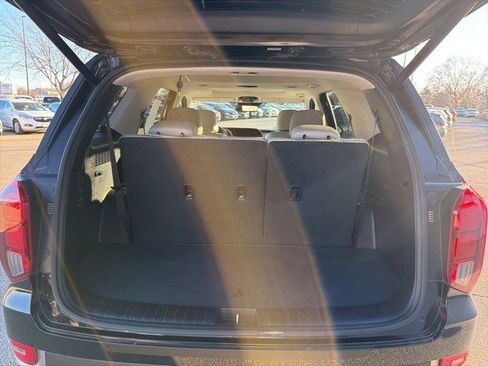 Used 2021 Hyundai Palisade SEL w/ Premium Package image 16