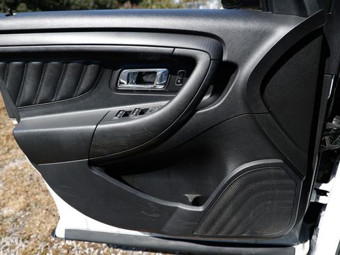 Used 2015 Ford Taurus POLICE INTERCEPTOR image 32