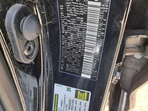 Used 2024 Toyota Corolla LE image 25