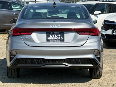 Used 2024 Kia Forte LXS FWD image 5