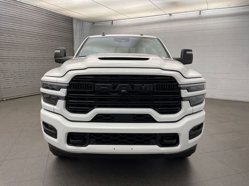 New 2026 RAM 3500 Laramie AWD/4WD image 9