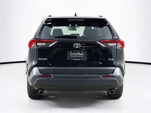 Used 2025 Toyota RAV4 XLE image 7