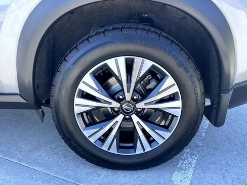 Used 2021 Nissan Rogue SV AWD/4WD image 22