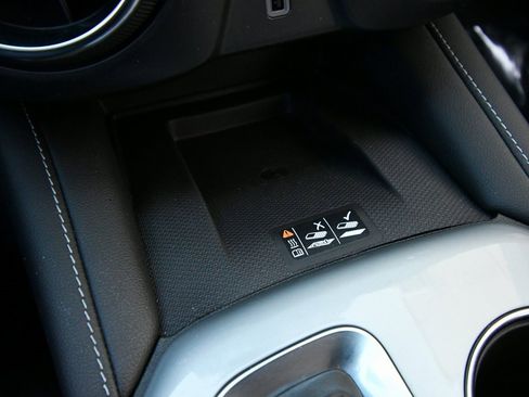 Certified 2024 Chevrolet Blazer LT w/ Convenience Package image 27