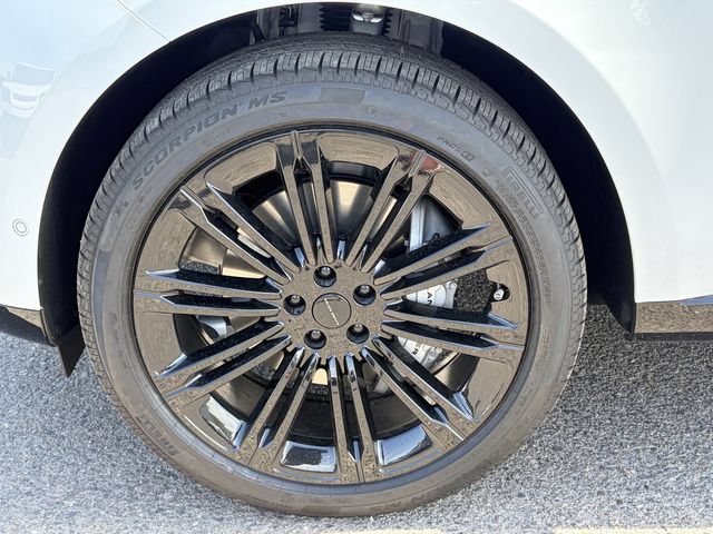 New 2026 Land Rover Range Rover Long Wheelbase SE AWD/4WD image 22