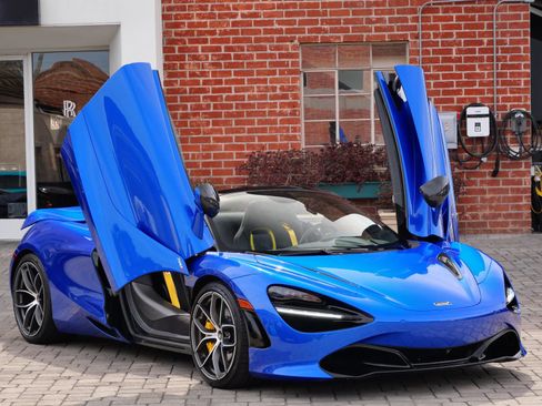 Used 2022 McLaren 720S Luxury RWD image 21