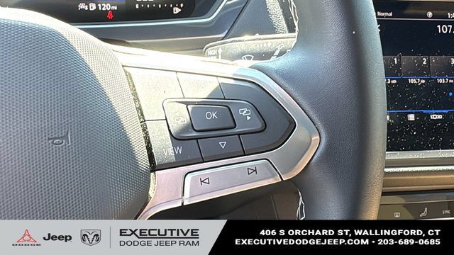 Used 2023 Volkswagen Tiguan SE AWD/4WD image 14