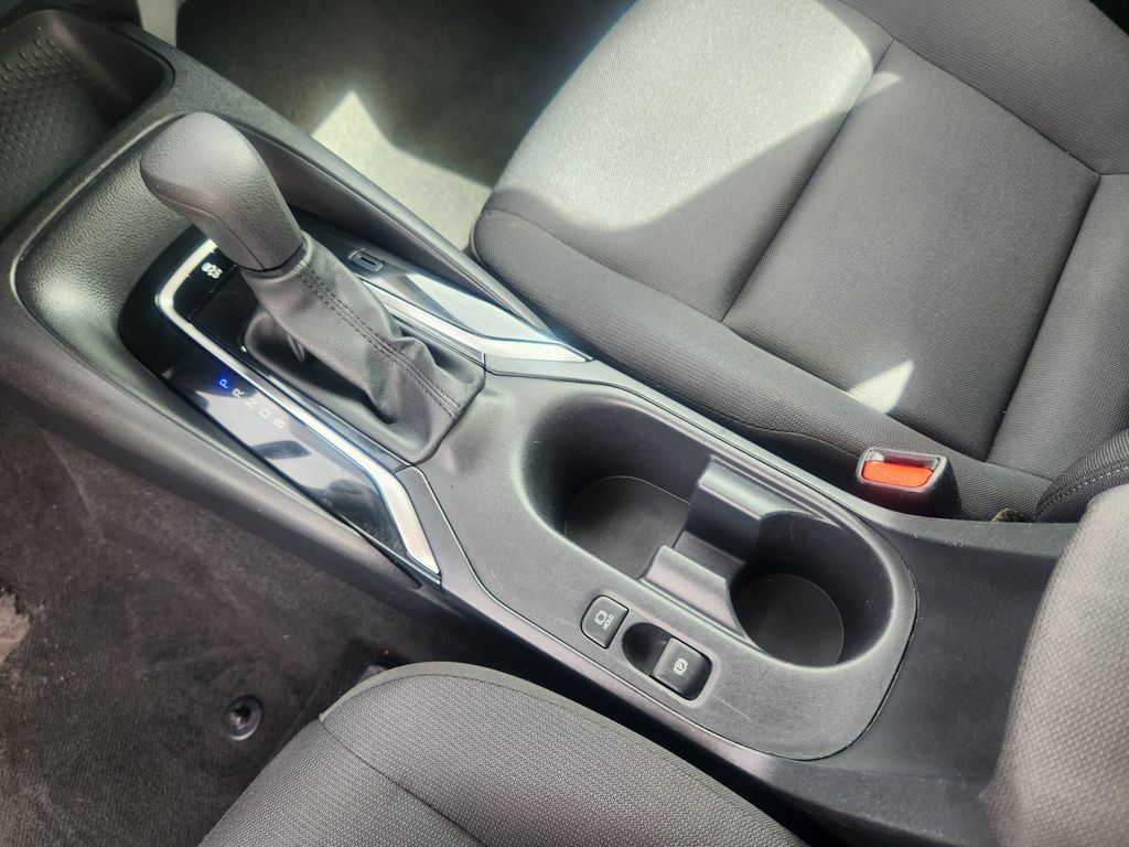 Used 2024 Toyota Corolla LE FWD image 25