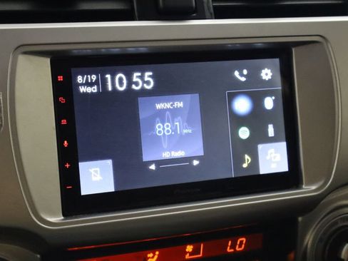 Used 2013 Toyota 4Runner Limited AWD/4WD image 30