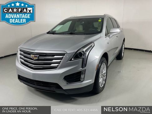 Used 2017 Cadillac XT5 FWD image 1