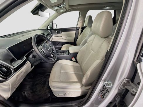 Used 2025 Kia Sorento S w/ Panoramic Sunroof Package FWD image 13