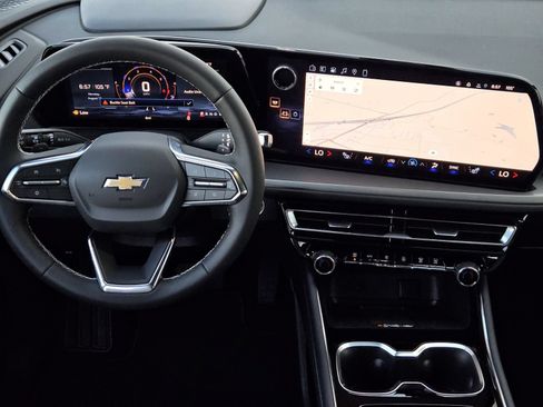 New 2027 Chevrolet Traverse LT FWD image 25