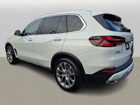 Used 2024 BMW X5 xDrive40i w/ Parking Assistance Package AWD/4WD image 5