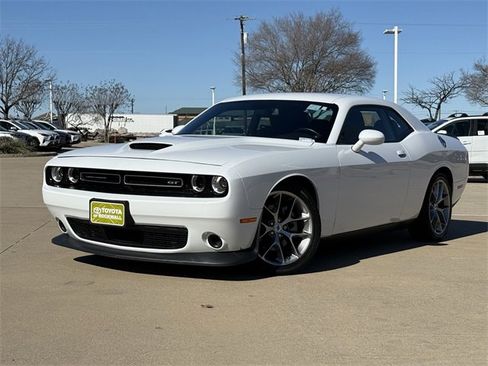 Used 2023 Dodge Challenger GT image 2