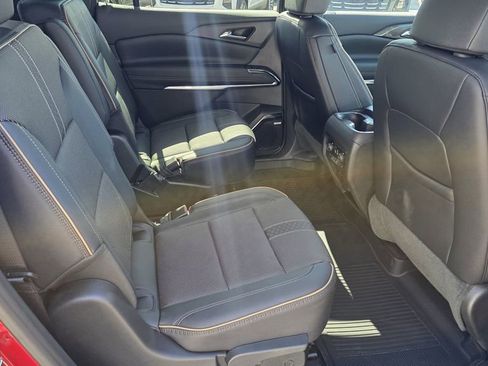 New 2026 Chevrolet Traverse High Country w/ LPO, Floor Liner Package FWD image 7