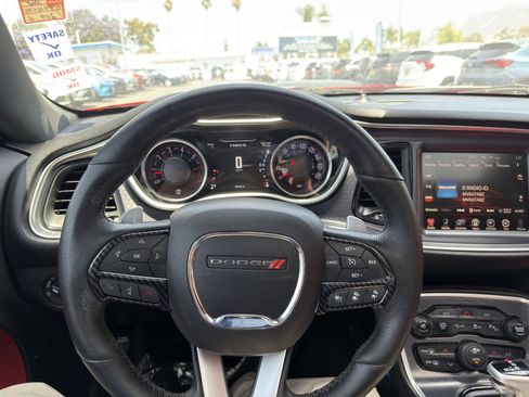 Used 2016 Dodge Challenger R/T Scat Pack RWD image 23