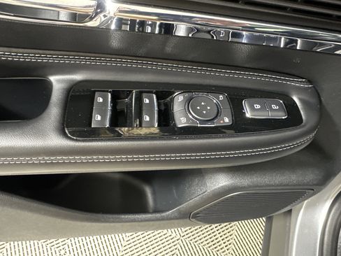 Used 2021 Lincoln Corsair AWD w/ Premium Package image 11