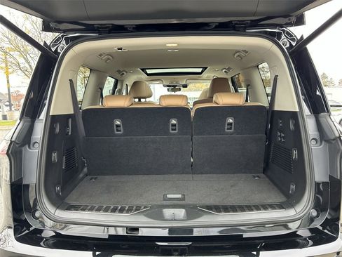 Certified 2025 INFINITI QX80 Sensory image 28
