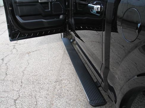 Used 2020 Ford F150 Platinum w/ Equipment Group 701A Luxury image 12