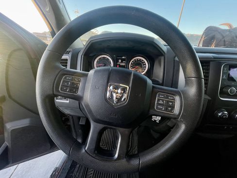 Used 2017 RAM 1500 Express image 15