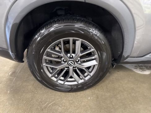 Used 2023 Nissan Rogue S AWD/4WD image 14