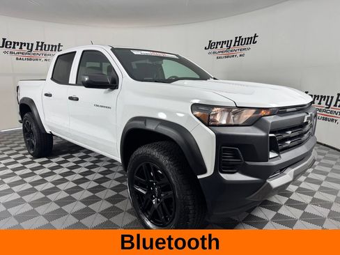 Used 2025 Chevrolet Colorado Trail Boss AWD/4WD image 6