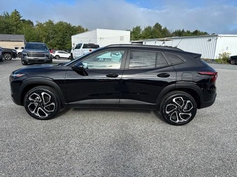 Used 2024 Chevrolet Trax RS FWD image 3
