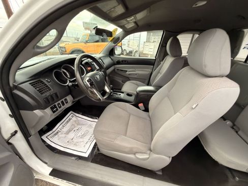 Used 2015 Toyota Tacoma 4x4 Access Cab V6 image 13