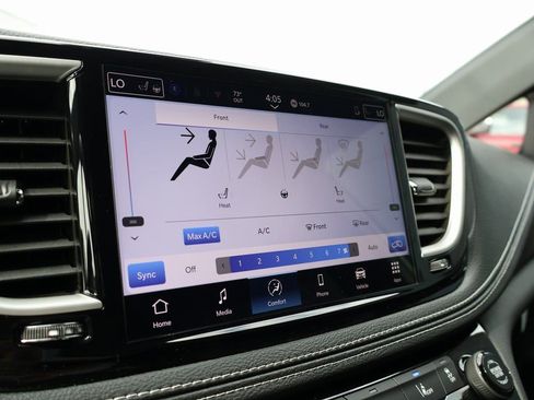 New 2026 Chrysler Pacifica Select FWD image 33