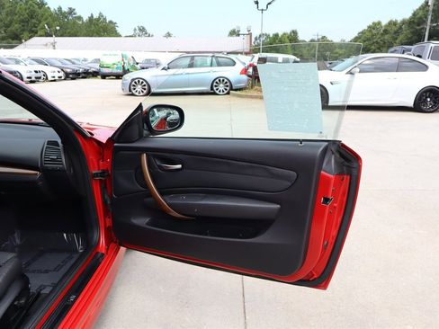 Used 2011 BMW 135i Convertible image 33