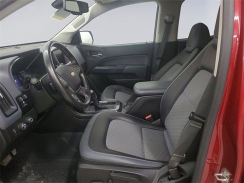 Used 2019 Chevrolet Colorado Z71 image 9