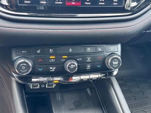 Used 2022 Dodge Durango R/T AWD/4WD image 39