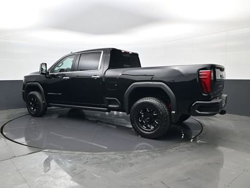 Used 2025 GMC Sierra 2500 Denali Ultimate image 7