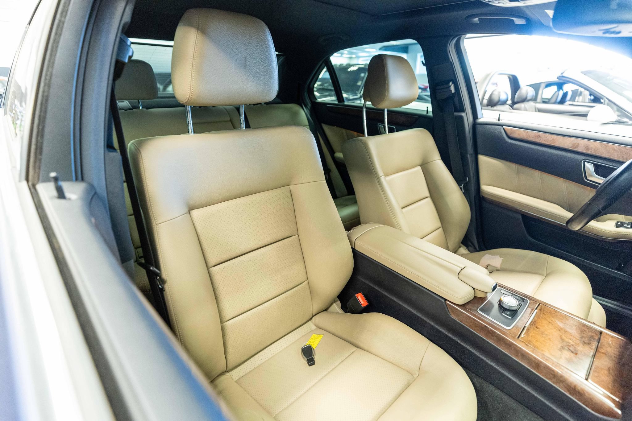 Used 2013 Mercedes-Benz E 350 Sedan image 12