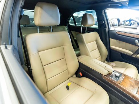Used 2013 Mercedes-Benz E 350 Sedan image 12