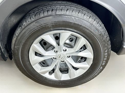 Used 2025 Honda CR-V LX image 11