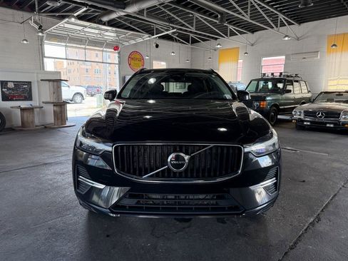 Used 2023 Volvo XC60 B5 Core image 13