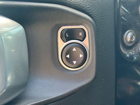 Used 2021 Jeep Wrangler Rubicon AWD/4WD image 19