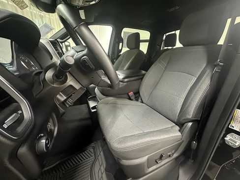 Used 2024 RAM 2500 Big Horn w/ Night Edition image 28