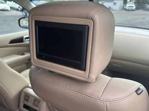 Used 2014 Nissan Pathfinder Platinum w/ Platinum Premium Package image 23