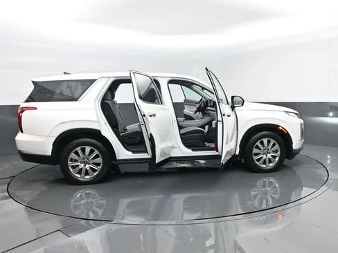 Used 2023 Hyundai Palisade SE image 29