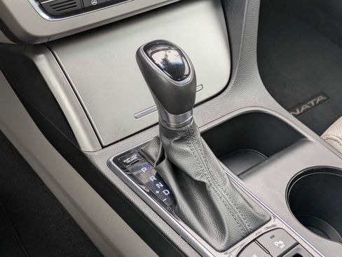 Used 2016 Hyundai Sonata Limited w/ Option Group 04 image 33