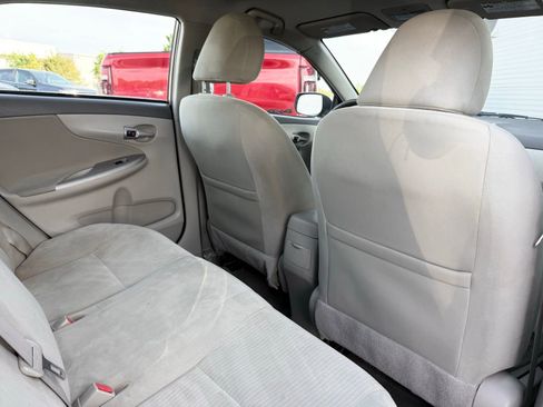 Used 2010 Toyota Corolla LE image 17