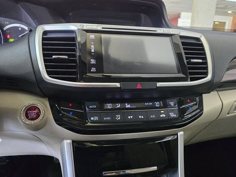 Used 2016 Honda Accord EX image 27