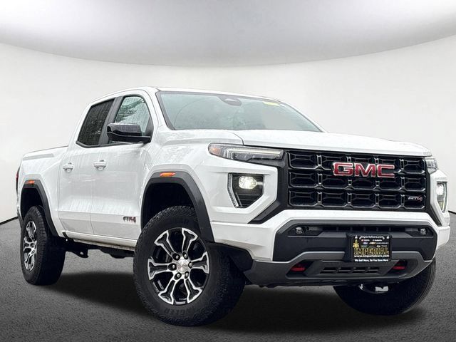 Used 2023 GMC Canyon AT4 AWD/4WD image 2