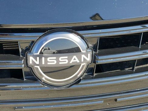 Used 2025 Nissan Versa SV FWD image 30