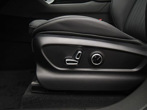 Used 2025 Maserati Grecale GT AWD/4WD image 35